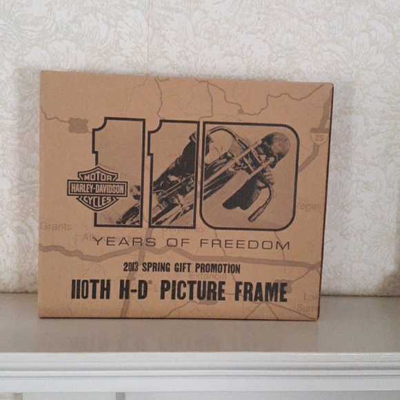 Harley davidson picture frame 110 th anniversary - Picture 3 of 3